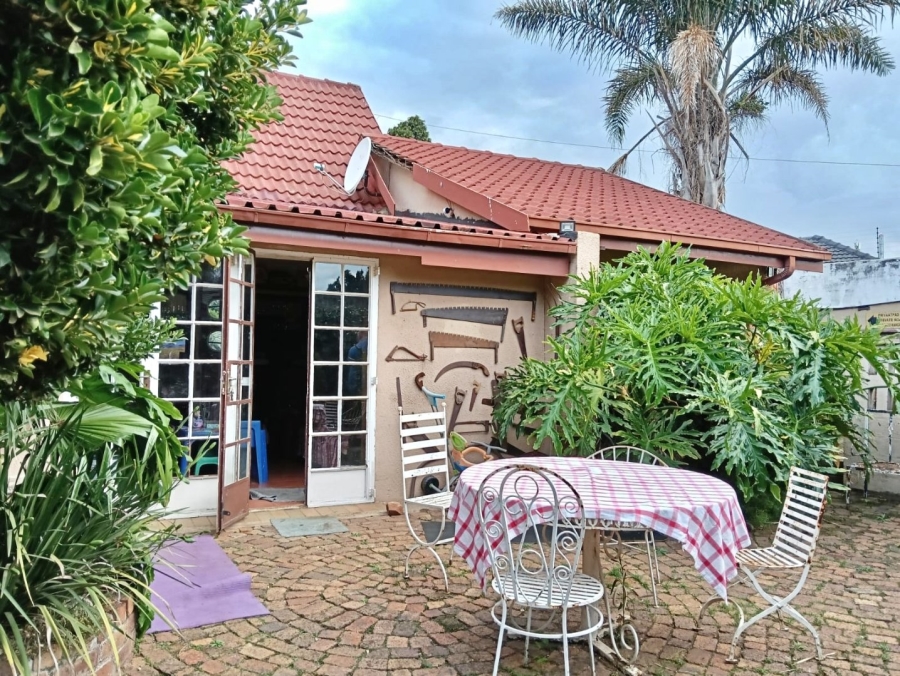 5 Bedroom Property for Sale in Selcourt Gauteng