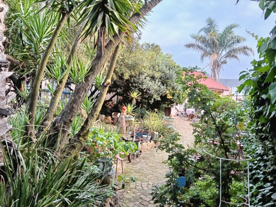 5 Bedroom Property for Sale in Selcourt Gauteng