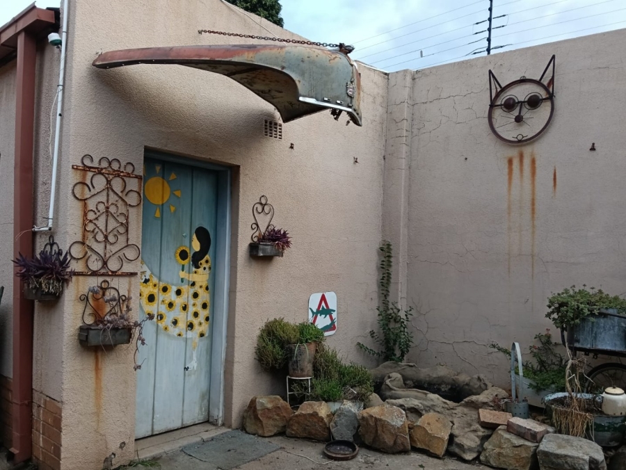 5 Bedroom Property for Sale in Selcourt Gauteng
