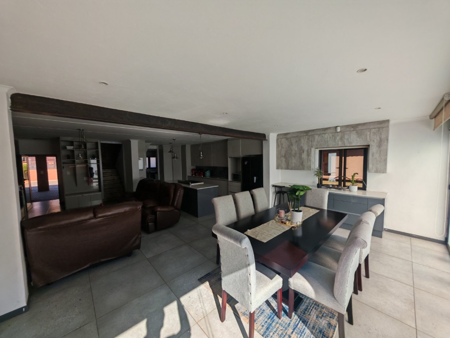 4 Bedroom Property for Sale in Heatherview Gauteng