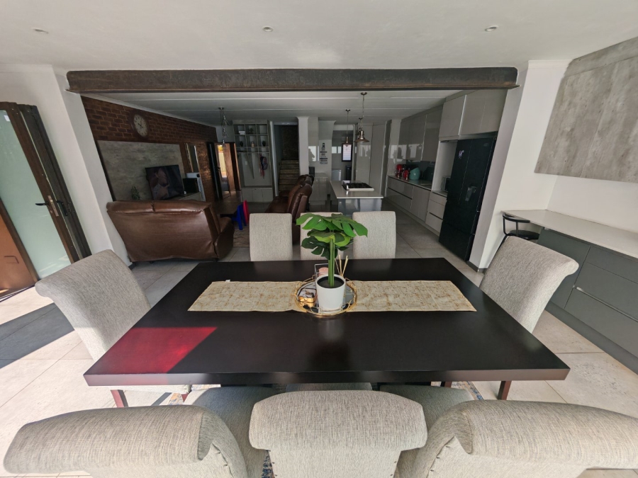 4 Bedroom Property for Sale in Heatherview Gauteng