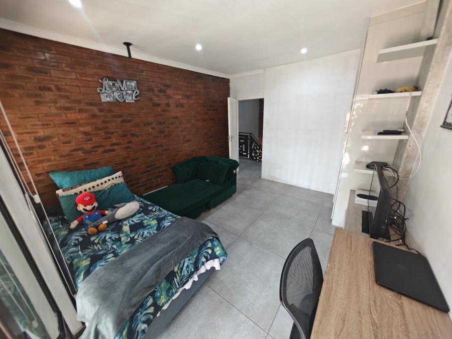 4 Bedroom Property for Sale in Heatherview Gauteng
