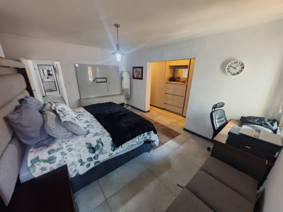 4 Bedroom Property for Sale in Heatherview Gauteng