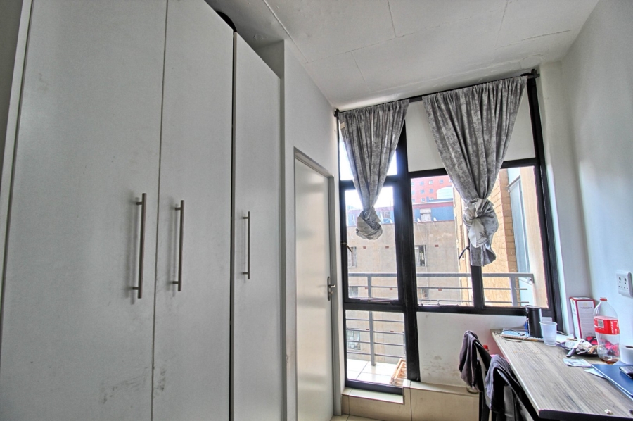 2 Bedroom Property for Sale in Braamfontein Gauteng