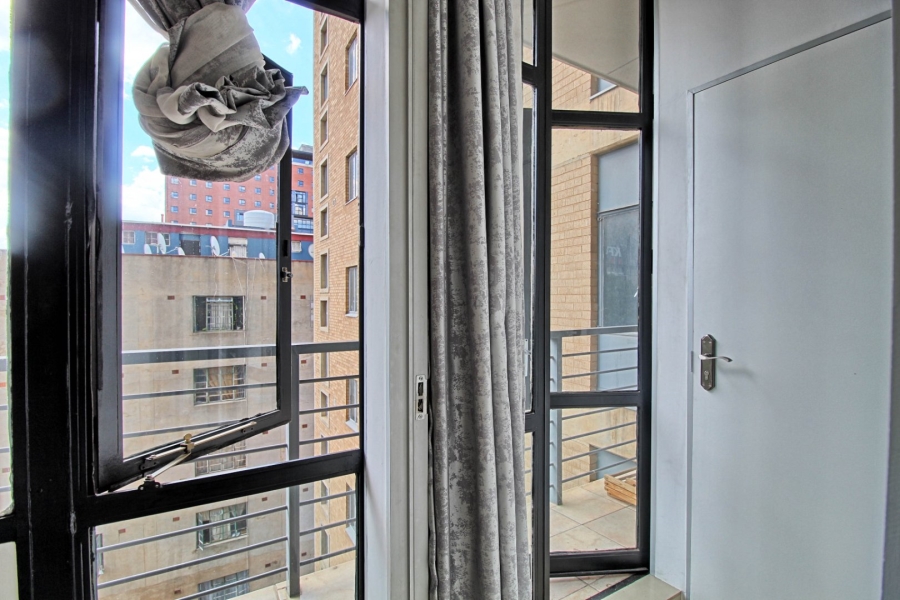 2 Bedroom Property for Sale in Braamfontein Gauteng