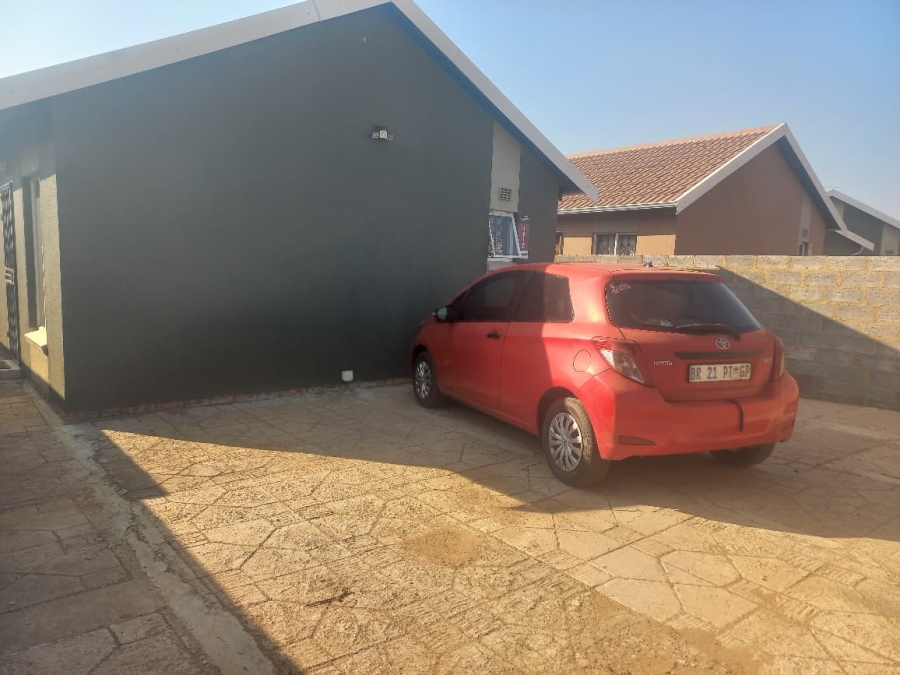 2 Bedroom Property for Sale in Savanna City Gauteng