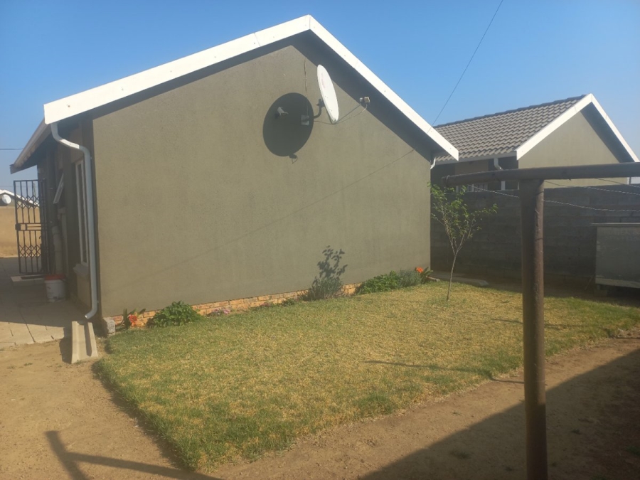 2 Bedroom Property for Sale in Savanna City Gauteng