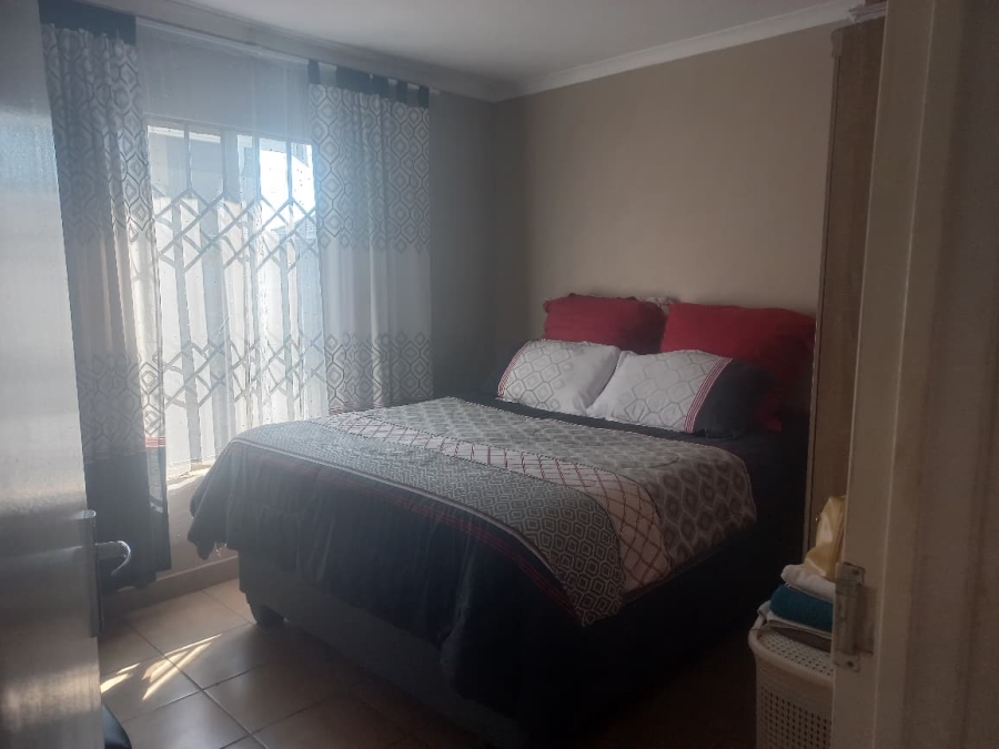 2 Bedroom Property for Sale in Savanna City Gauteng