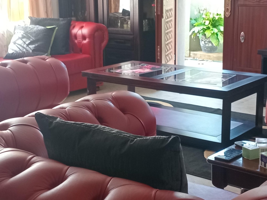 5 Bedroom Property for Sale in Lotus Gardens Gauteng