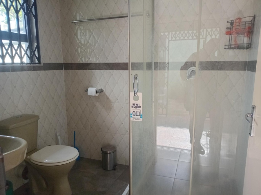 5 Bedroom Property for Sale in Lotus Gardens Gauteng