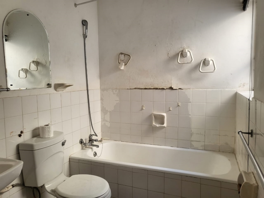 2 Bedroom Property for Sale in Forest Hill Gauteng