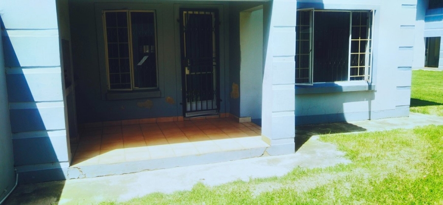 2 Bedroom Property for Sale in Crystal Park Gauteng