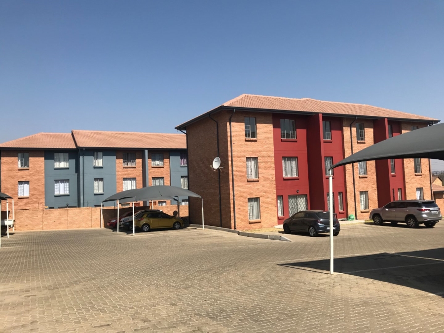 2 Bedroom Property for Sale in Amberfield Gauteng