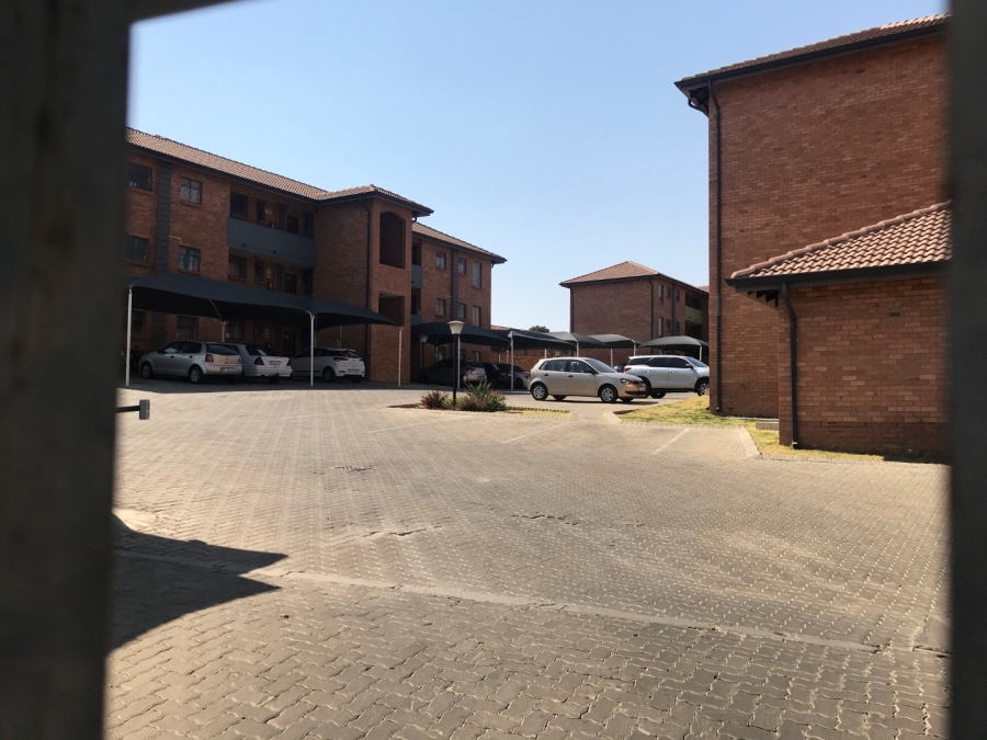 2 Bedroom Property for Sale in Amberfield Gauteng