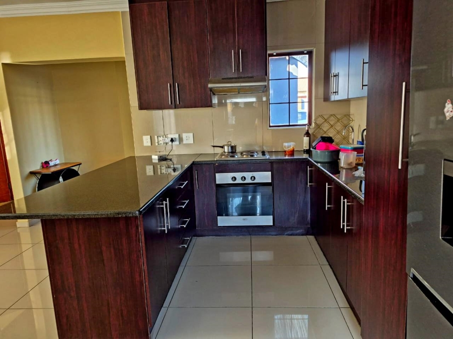 3 Bedroom Property for Sale in Thatchfield Estate Gauteng