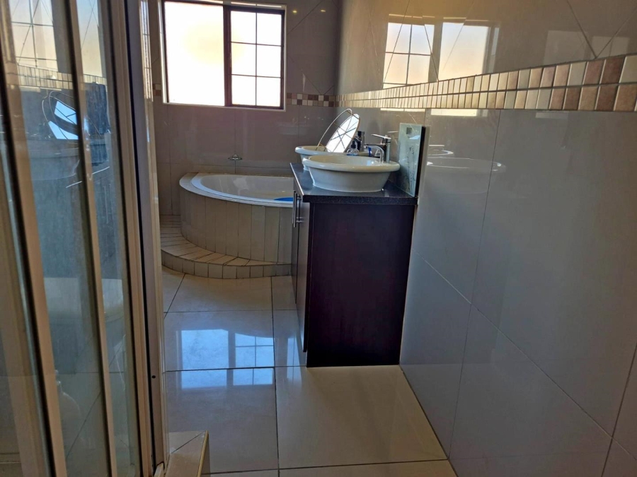 3 Bedroom Property for Sale in Thatchfield Estate Gauteng