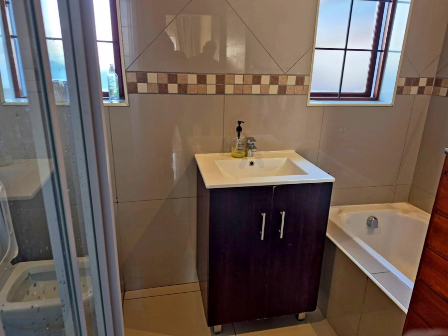 3 Bedroom Property for Sale in Thatchfield Estate Gauteng