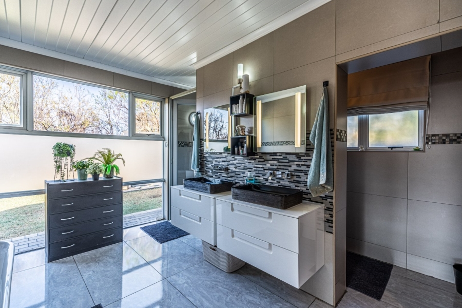 4 Bedroom Property for Sale in Sable Hills Gauteng