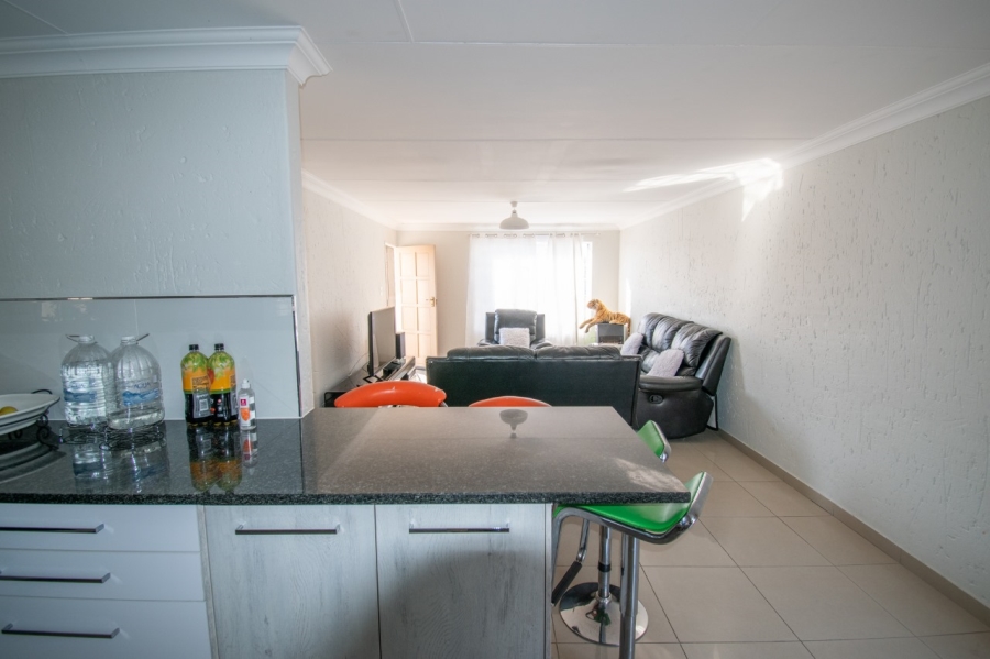 2 Bedroom Property for Sale in Weltevreden Park Gauteng