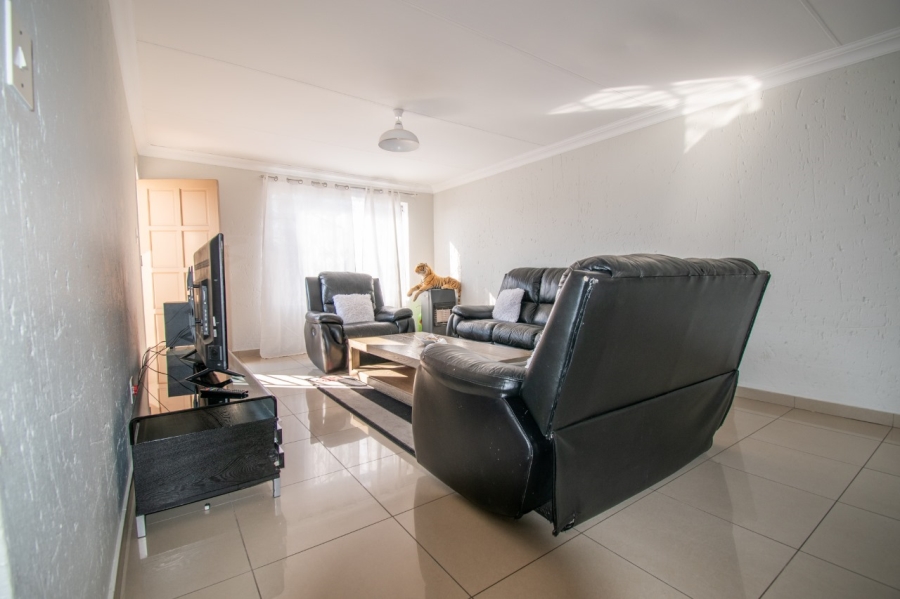 2 Bedroom Property for Sale in Weltevreden Park Gauteng