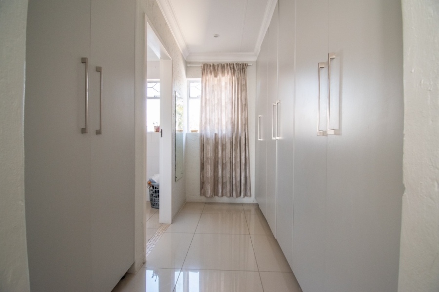 2 Bedroom Property for Sale in Weltevreden Park Gauteng