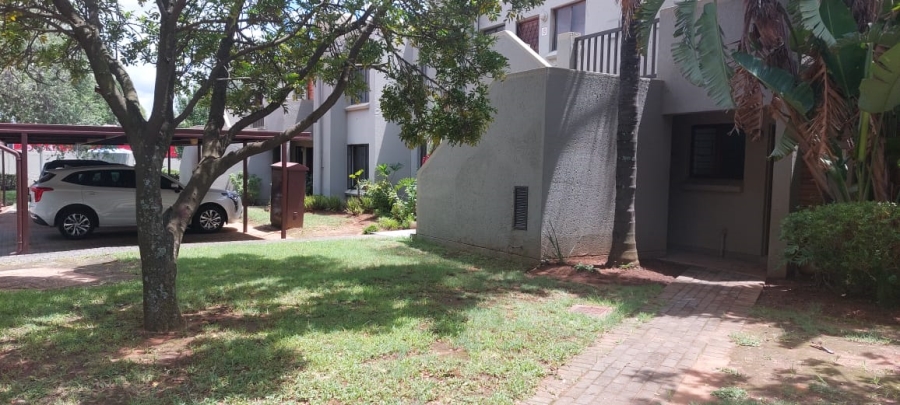 2 Bedroom Property for Sale in Bloubosrand Gauteng