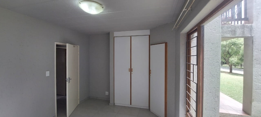 2 Bedroom Property for Sale in Bloubosrand Gauteng