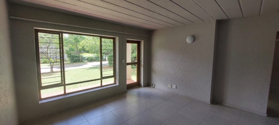 2 Bedroom Property for Sale in Bloubosrand Gauteng