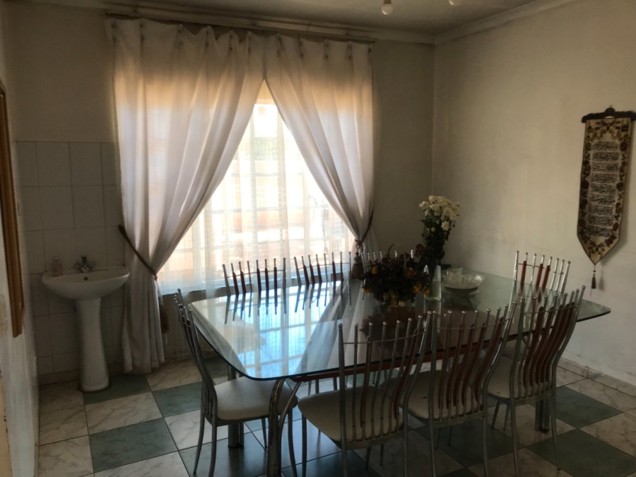 4 Bedroom Property for Sale in Lenasia Ext 5 Gauteng