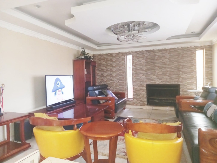  Bedroom Property for Sale in Clayville Gauteng