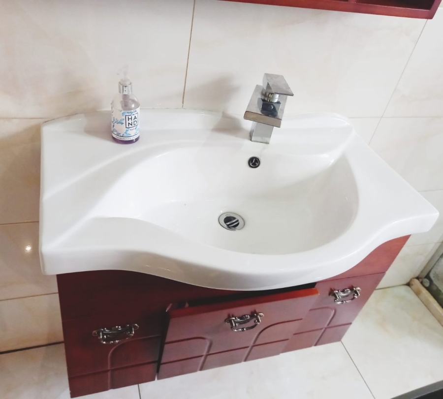  Bedroom Property for Sale in Clayville Gauteng