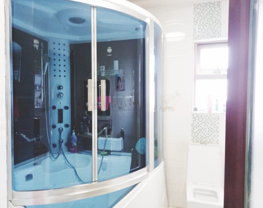  Bedroom Property for Sale in Clayville Gauteng