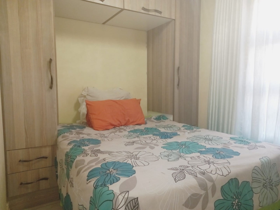  Bedroom Property for Sale in Clayville Gauteng