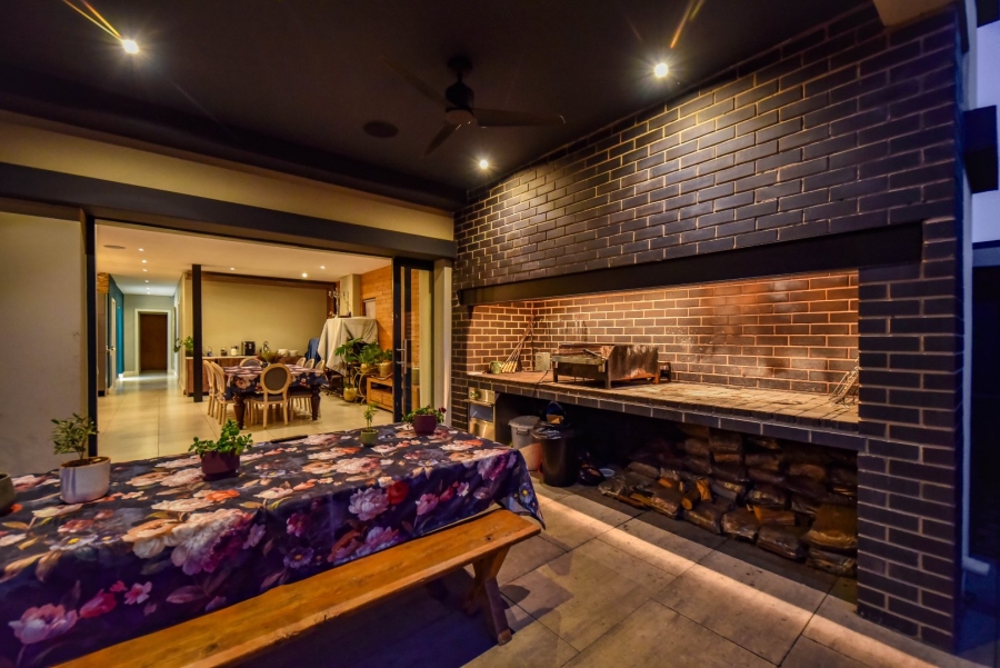 5 Bedroom Property for Sale in Lombardy Gauteng