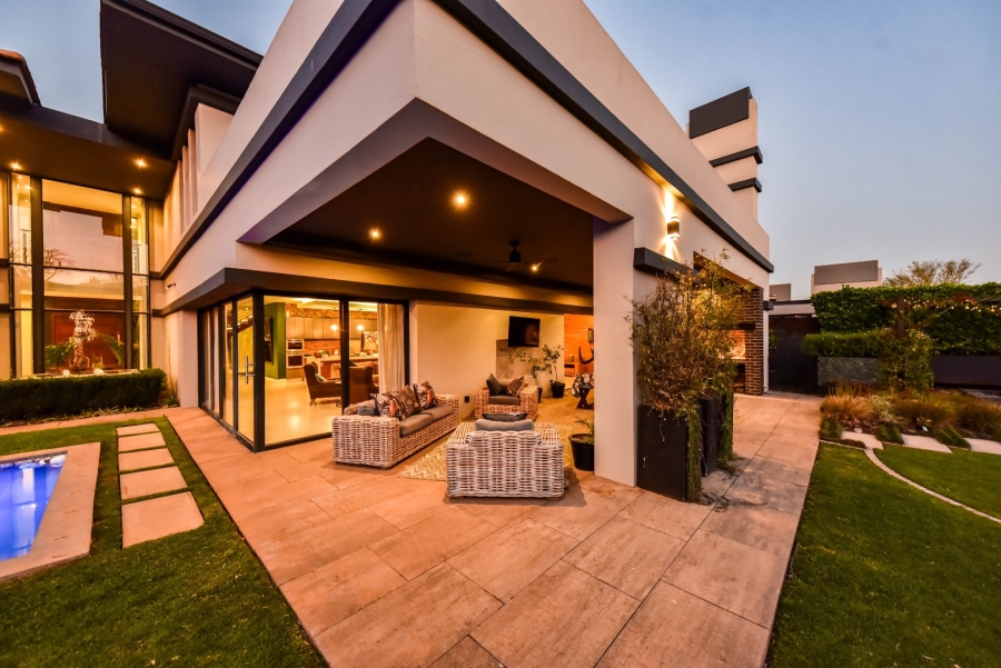 5 Bedroom Property for Sale in Lombardy Gauteng