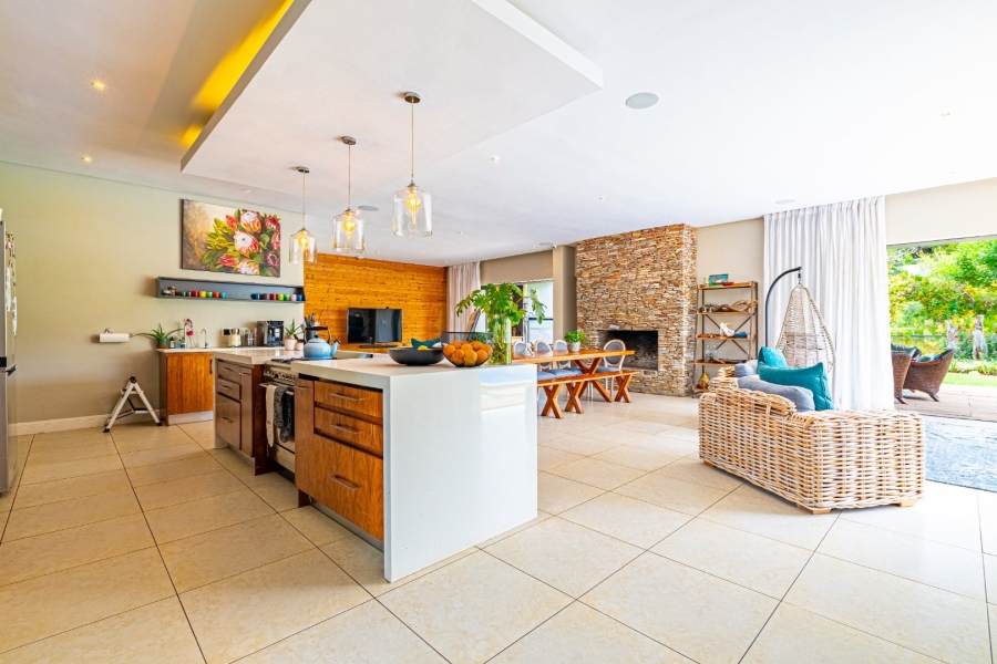 5 Bedroom Property for Sale in Lombardy Gauteng