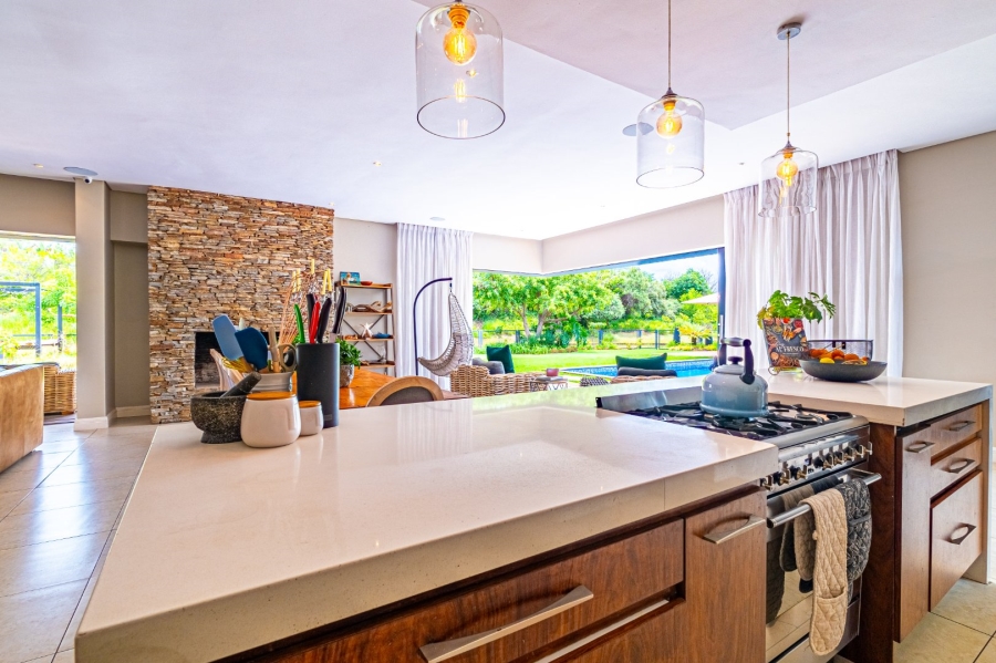 5 Bedroom Property for Sale in Lombardy Gauteng