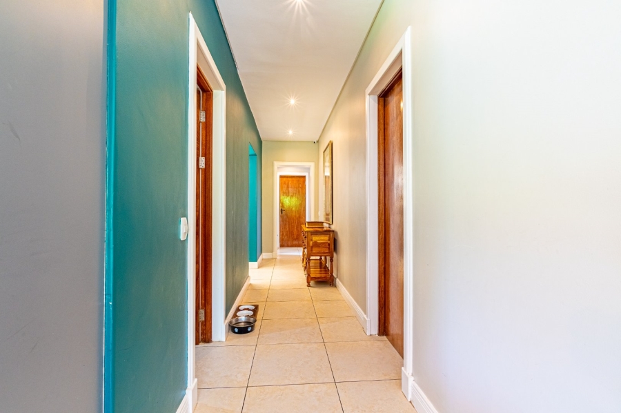 5 Bedroom Property for Sale in Lombardy Gauteng
