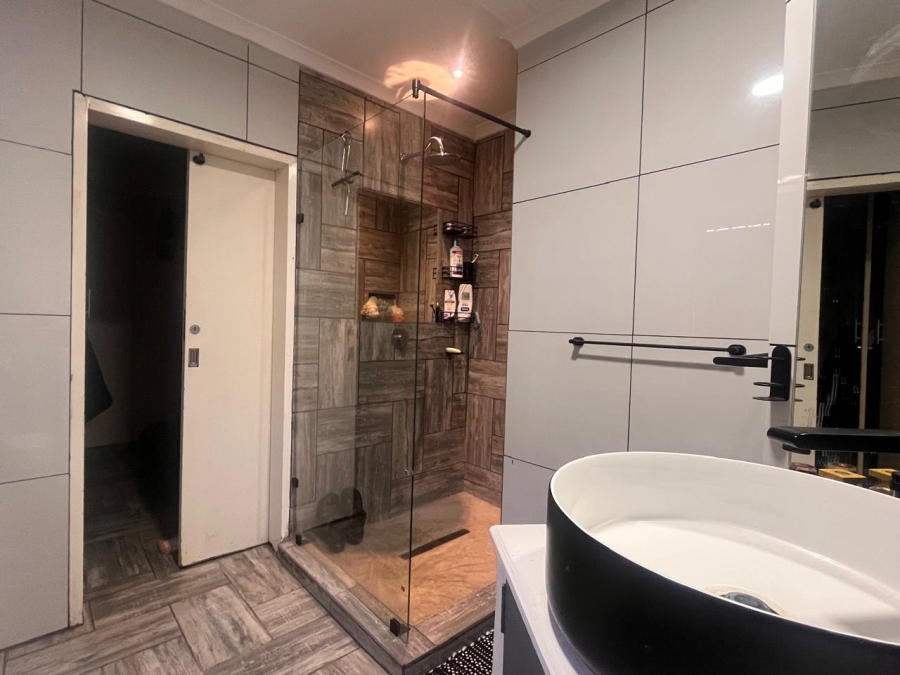 4 Bedroom Property for Sale in Pierre Van Ryneveld Gauteng