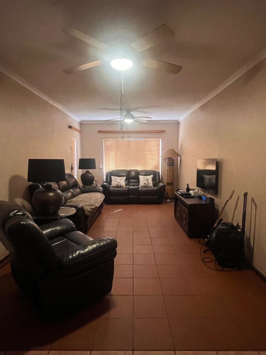 4 Bedroom Property for Sale in Pierre Van Ryneveld Gauteng