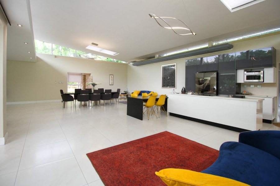 9 Bedroom Property for Sale in Hurlingham Gauteng