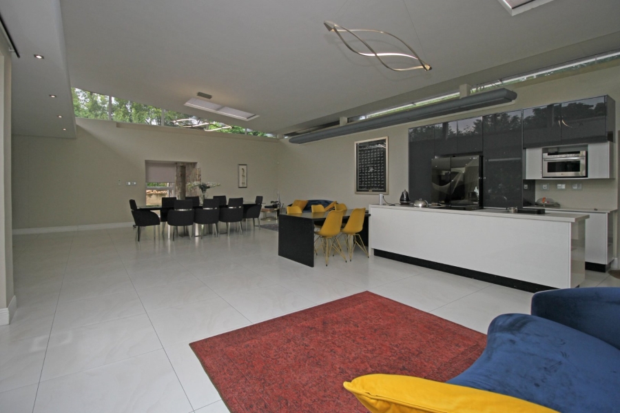 9 Bedroom Property for Sale in Hurlingham Gauteng
