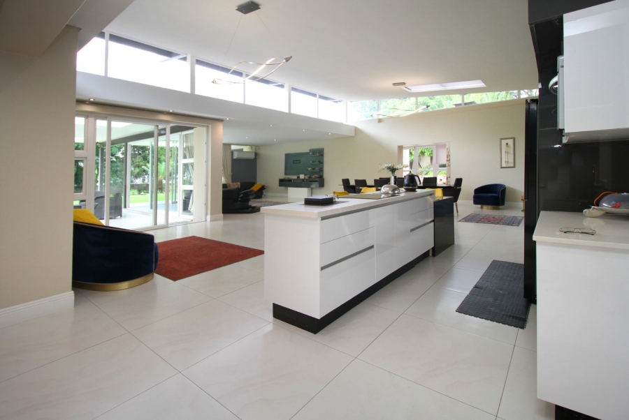 9 Bedroom Property for Sale in Hurlingham Gauteng