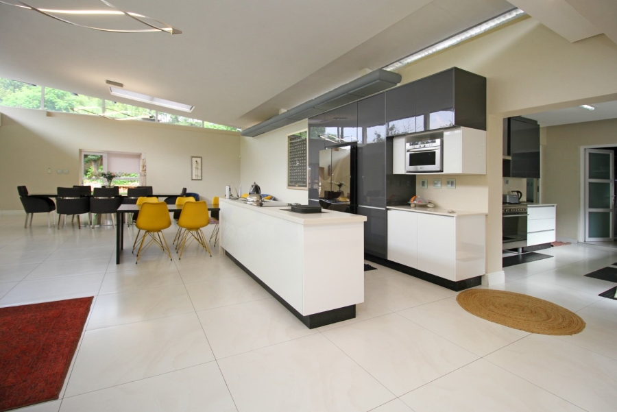 9 Bedroom Property for Sale in Hurlingham Gauteng