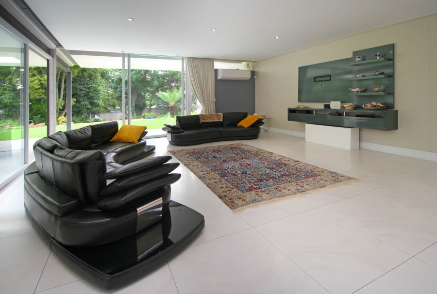 9 Bedroom Property for Sale in Hurlingham Gauteng