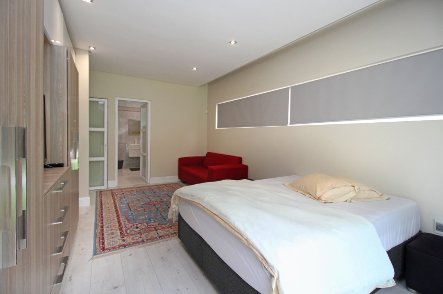 9 Bedroom Property for Sale in Hurlingham Gauteng