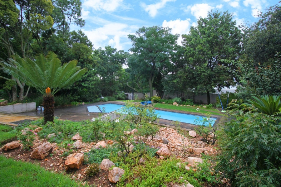 9 Bedroom Property for Sale in Hurlingham Gauteng