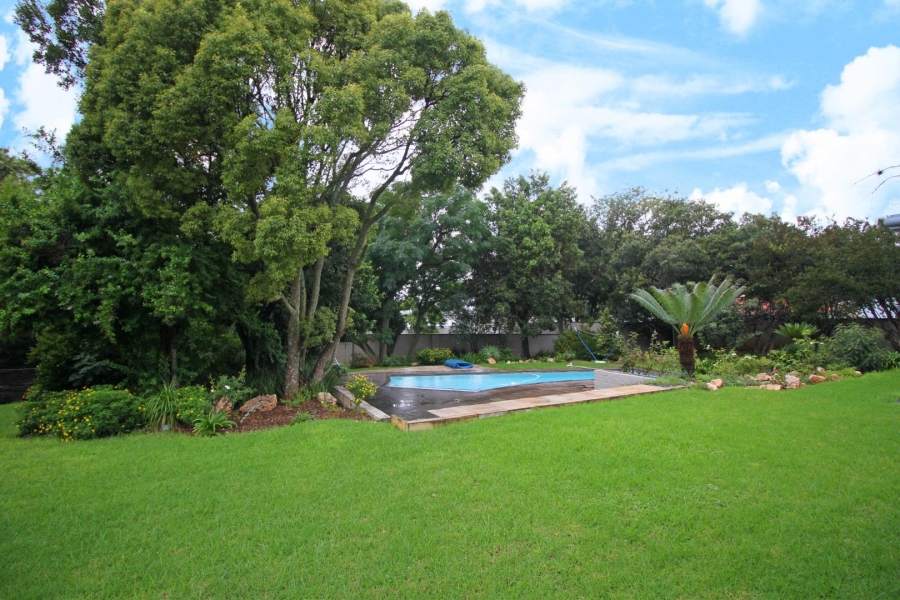 9 Bedroom Property for Sale in Hurlingham Gauteng