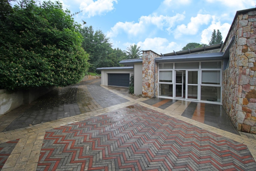 9 Bedroom Property for Sale in Hurlingham Gauteng