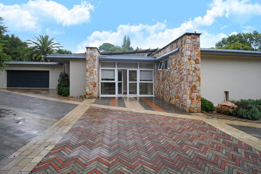 9 Bedroom Property for Sale in Hurlingham Gauteng
